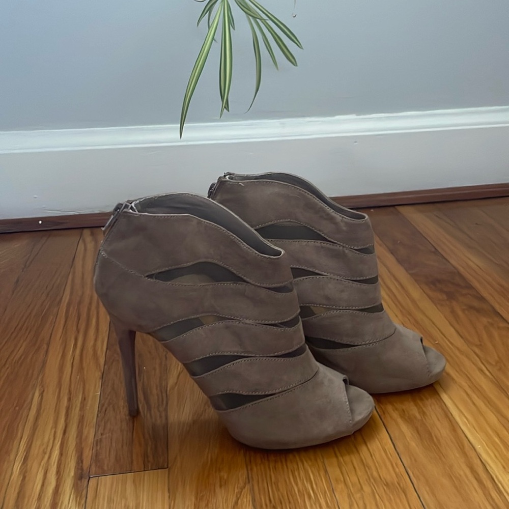 Nine West suede and mesh open toe heels size 8.5
